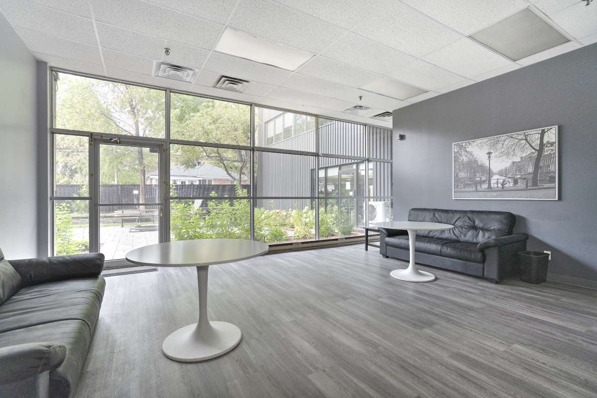 The Portneuf Apartments - 2 Bedroom available at 6465 East Sherbrooke street, Montreal 5