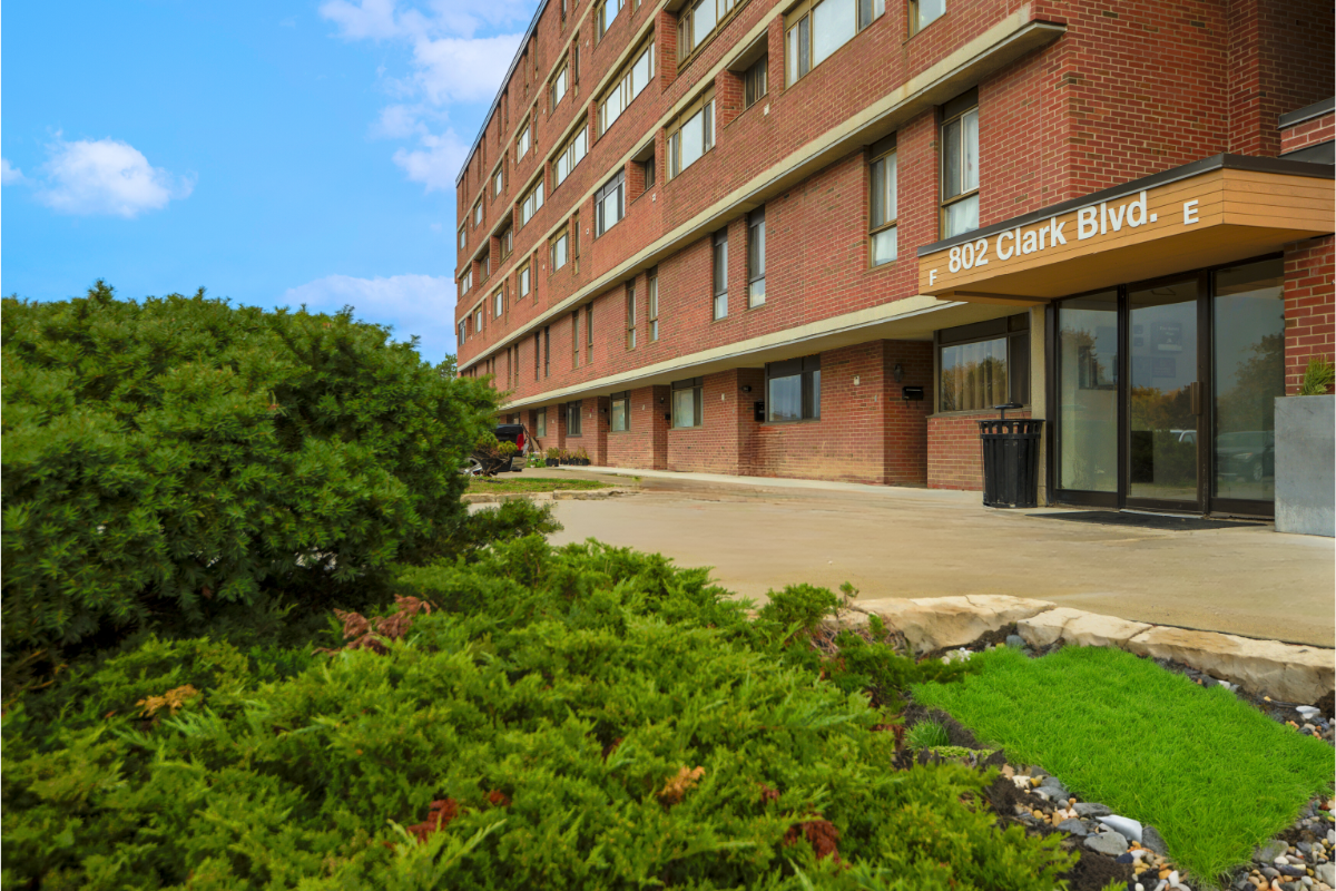 Clark Townhomes - Townhouse (4 bedroom) available at 804 Clark Boulevard, Brampton 2
