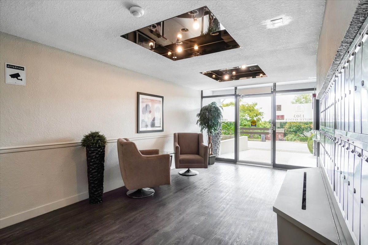 Hillcrest Manor Apartments - 1 Bedroom available at 1303 Eighth Avenue, New Westminster 2