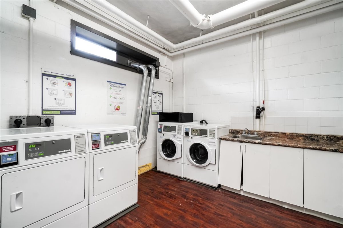 Hillcrest Manor Apartments - 1 Bedroom available at 1303 Eighth Avenue, New Westminster 5