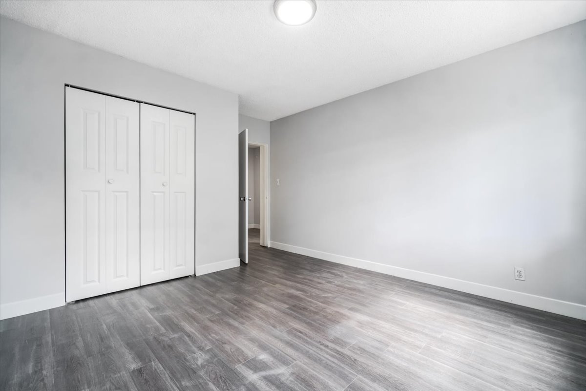 Hillcrest Manor Apartments - 2 Bedroom available at 1303 Eighth Avenue, New Westminster 4