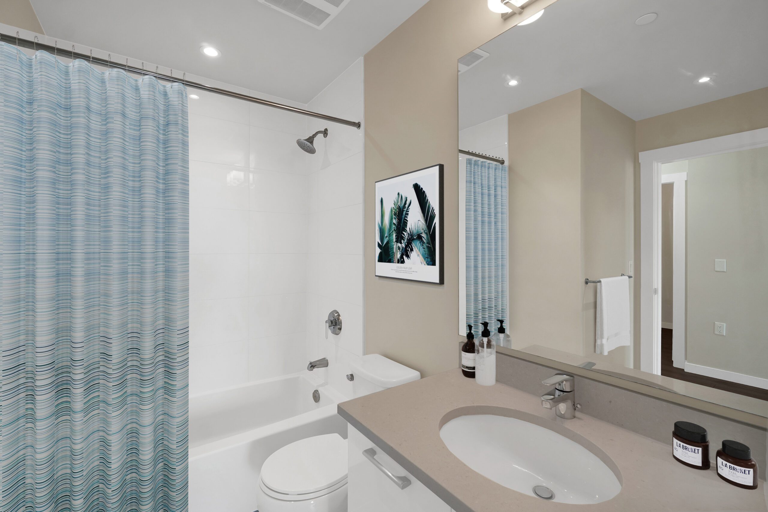 Fraser Flats Apartments - 2 Bedroom available at 3618-3688 Sawmill Crescent, Vancouver 4