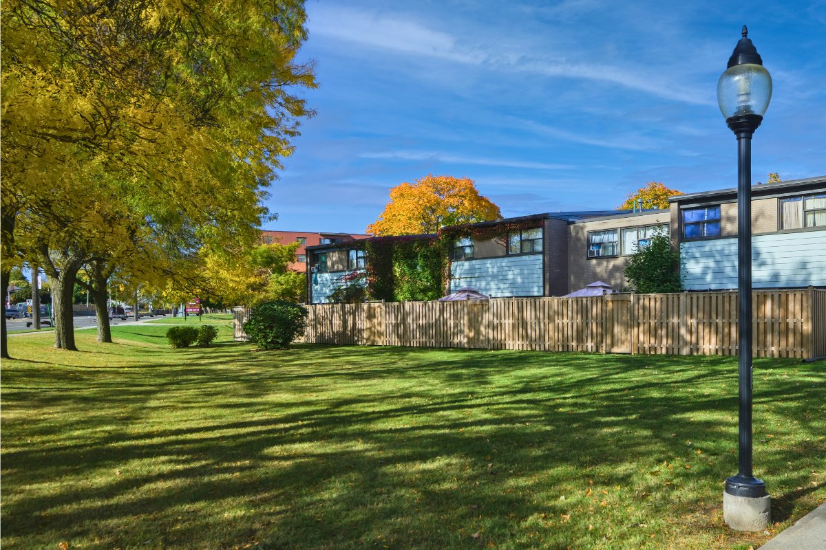 West Park Village Townhomes - Townhouse (3 bedroom) - 15 & 25 Blackfriar, 190 & 200 Kingsview, 65 & 75 Bridesburg Dr. 4