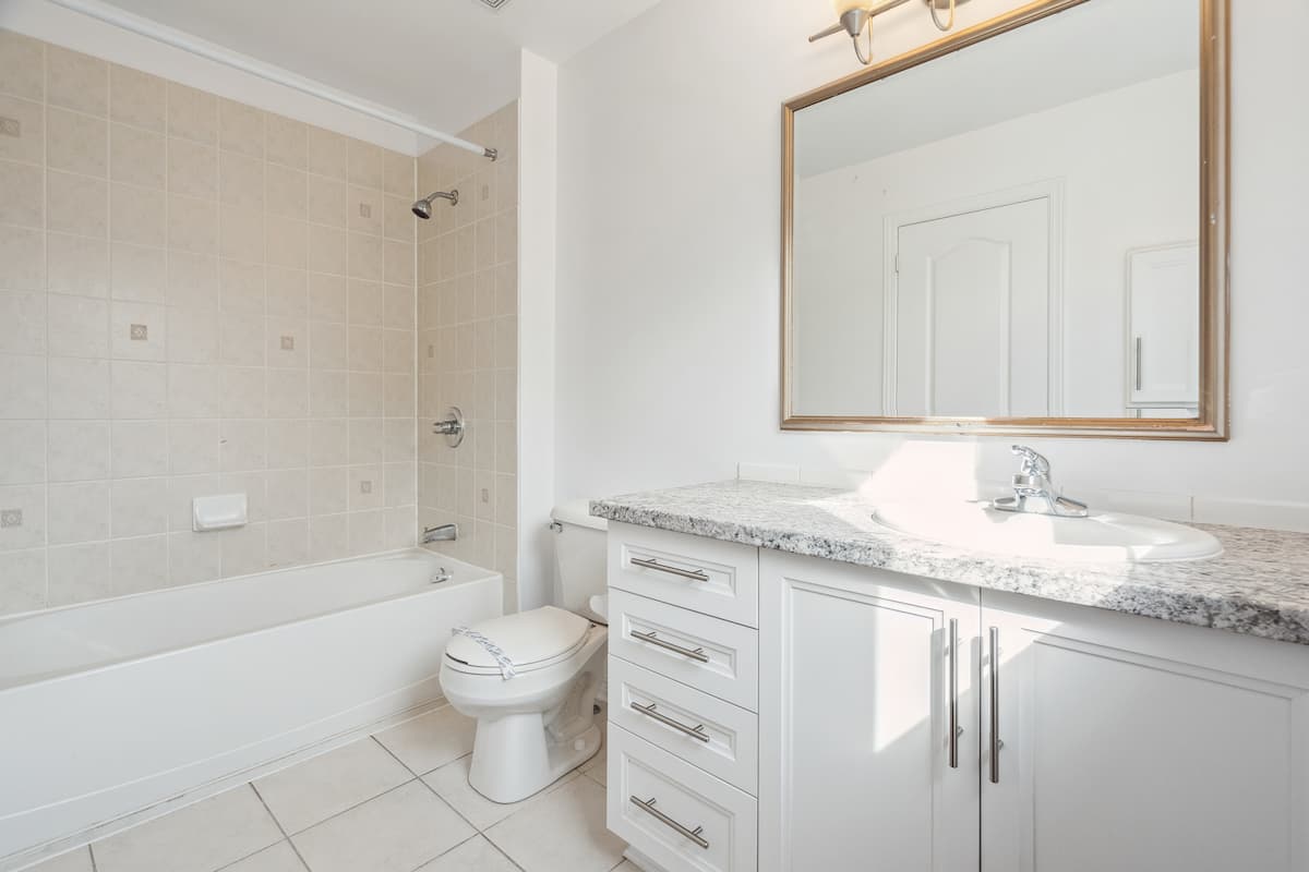 Forestview Townhomes - Townhouse (3 bedroom) available at 650 Woodcliffe Private 4