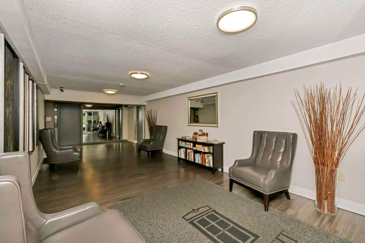 Niagara Court Apartments - Bachelor available at 535 Niagara Street, Victoria 4