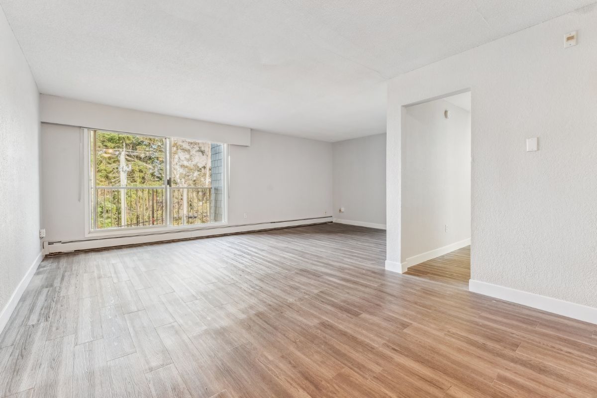Niagara Court Apartments - 1 Bedroom available at 535 Niagara Street, Victoria 4