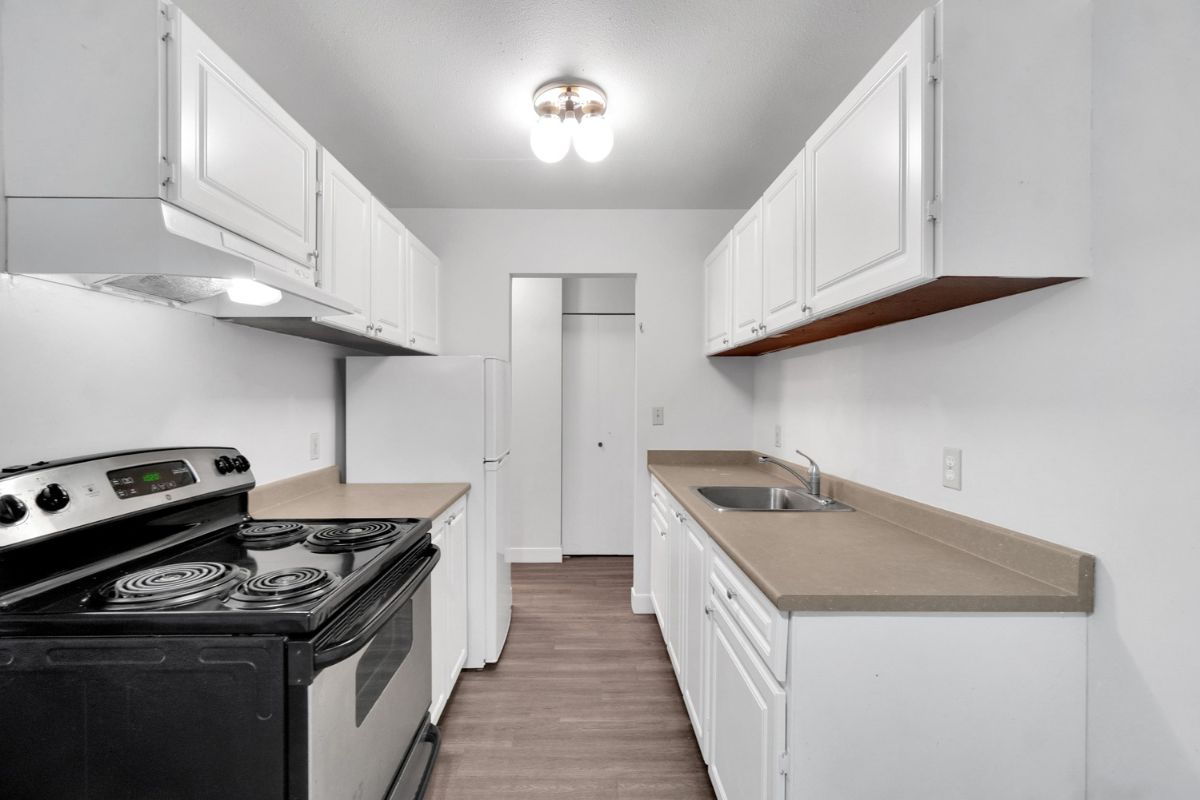 Dolphin Square Apartments - 2 Bedroom available at 8200 Park Road, Richmond 5