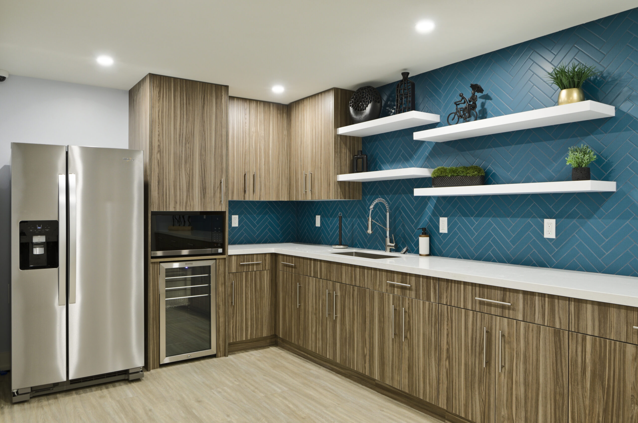 Huntley Apartments - 2 Bdrm available at 77 Huntley Street, Toronto 2