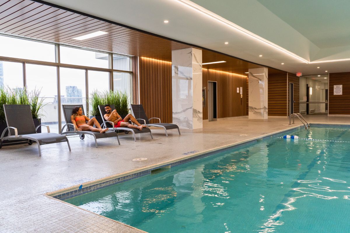 Huntley Apartments - Bachelor available at 77 Huntley Street, Toronto 4