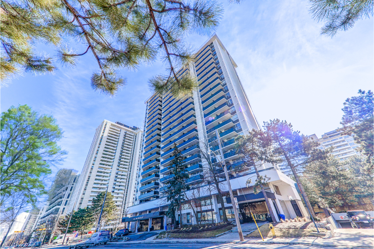 Davisville Village Apartments - 1 Bdrm available at 33 Davisville Avenue, Toronto 2
