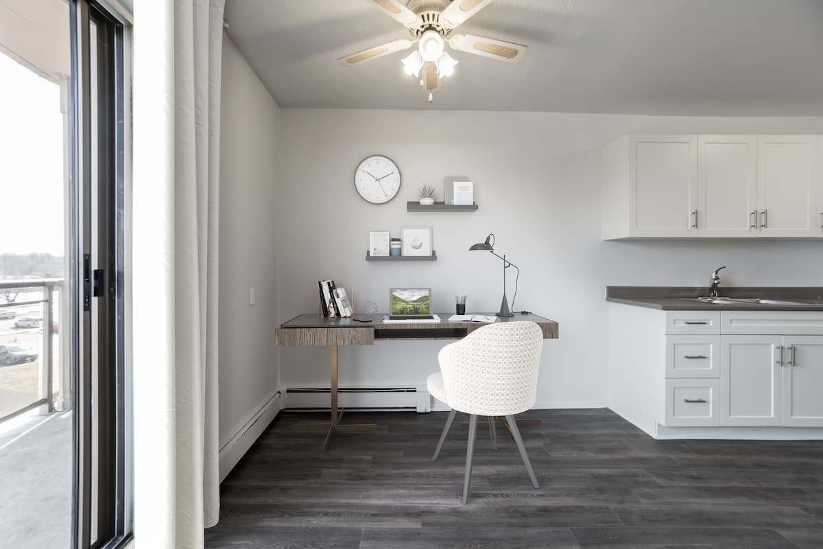 Springbank Manor - 1 Bedroom available at 492 Springbank Drive, London 2