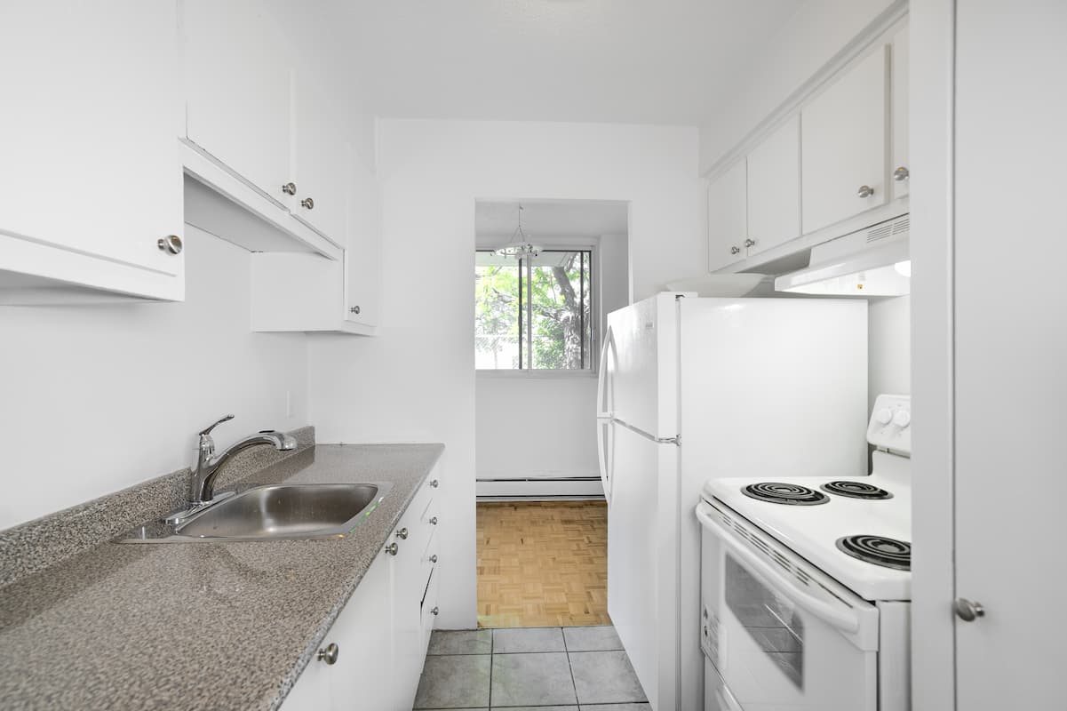 Bois-de-Boulogne Apartments - 2 Bedroom available at 10250 Du Bois-de-Boulogne Avenue 2