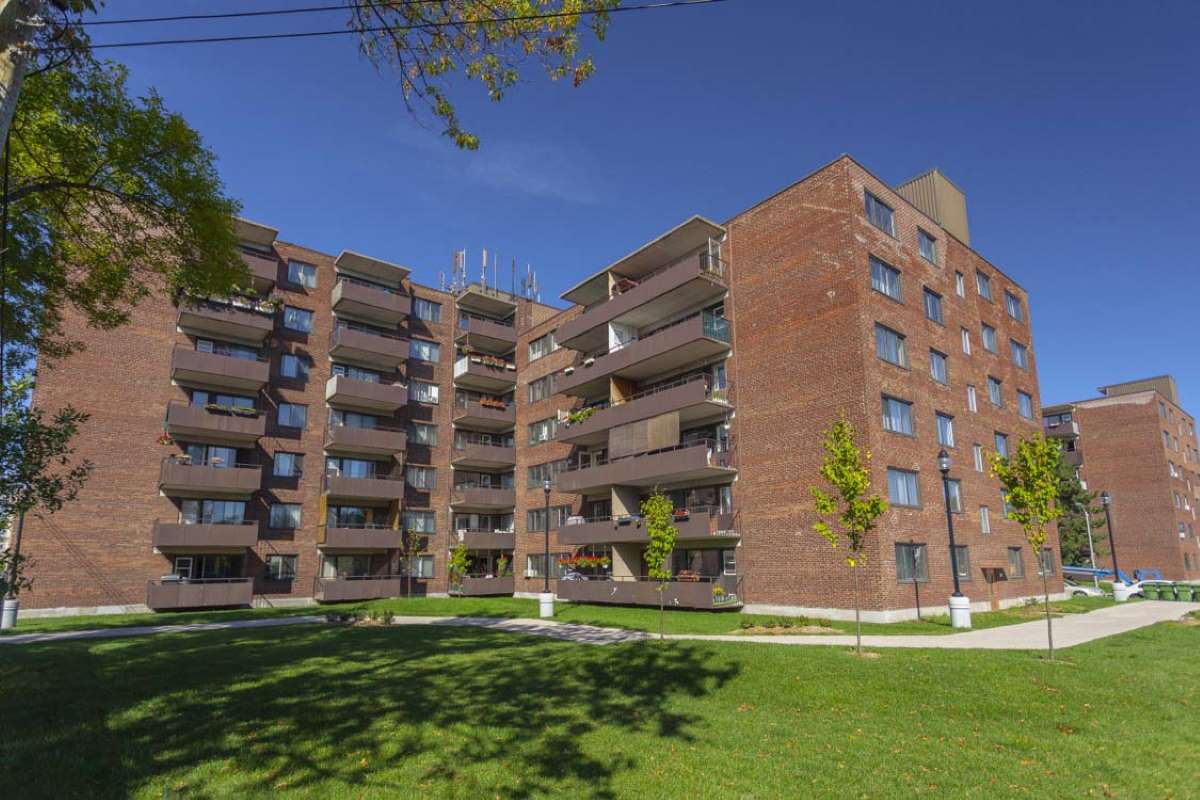 Carrefour Dorval - 2 Bedroom available at 455 Racine Avenue, Dorval 2