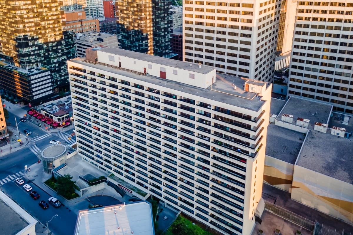 Yonge Eglinton Apartments — Orchard View - 1 Bedroom available at 33 Orchard View Boulevard, Toronto 2