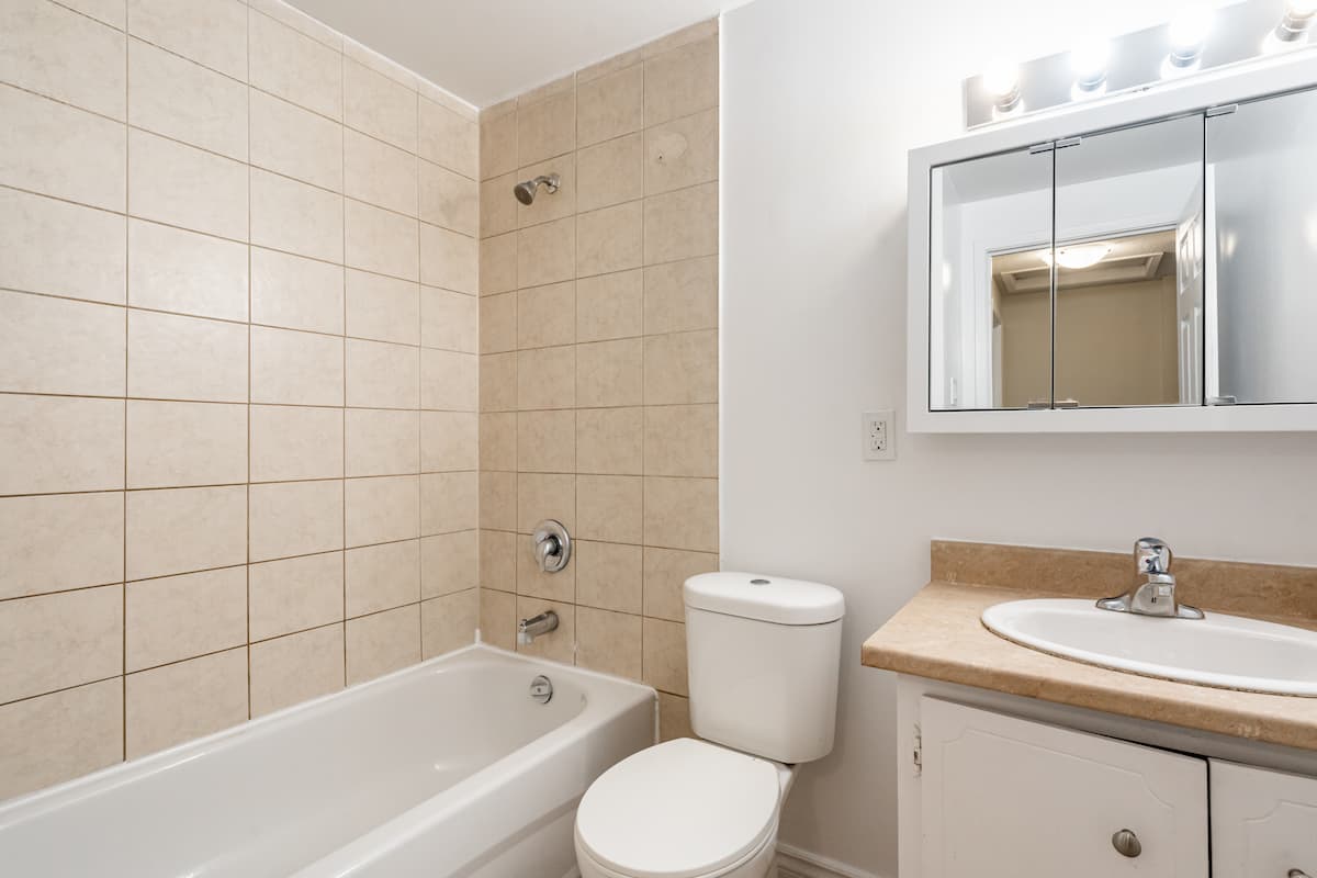 Churchill Townhomes - Townhouse (2 bedroom) available at 90 Churchill Street, Waterloo 5