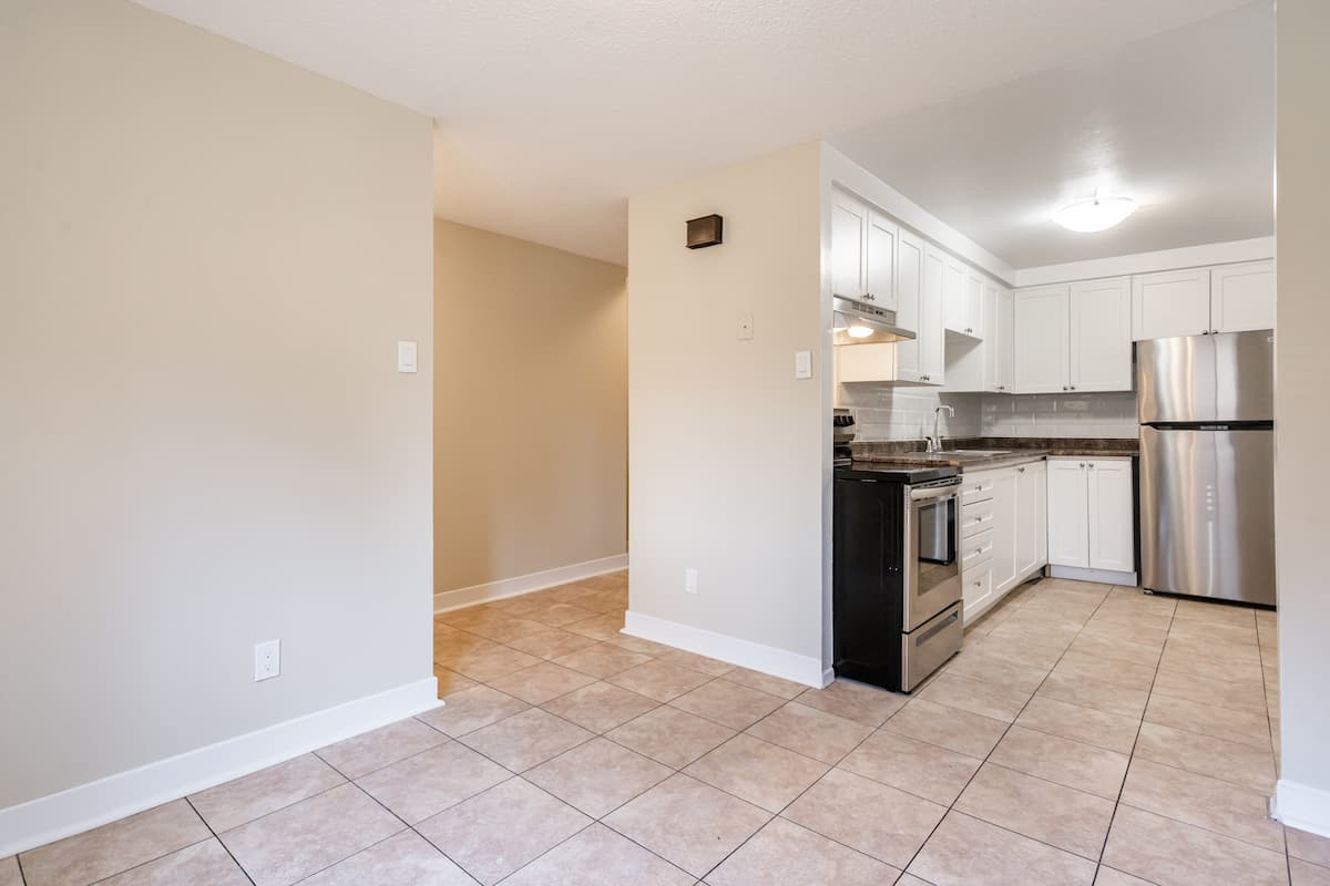 Churchill Townhomes - Townhouse (3 bedroom) available at 90 Churchill Street, Waterloo 5
