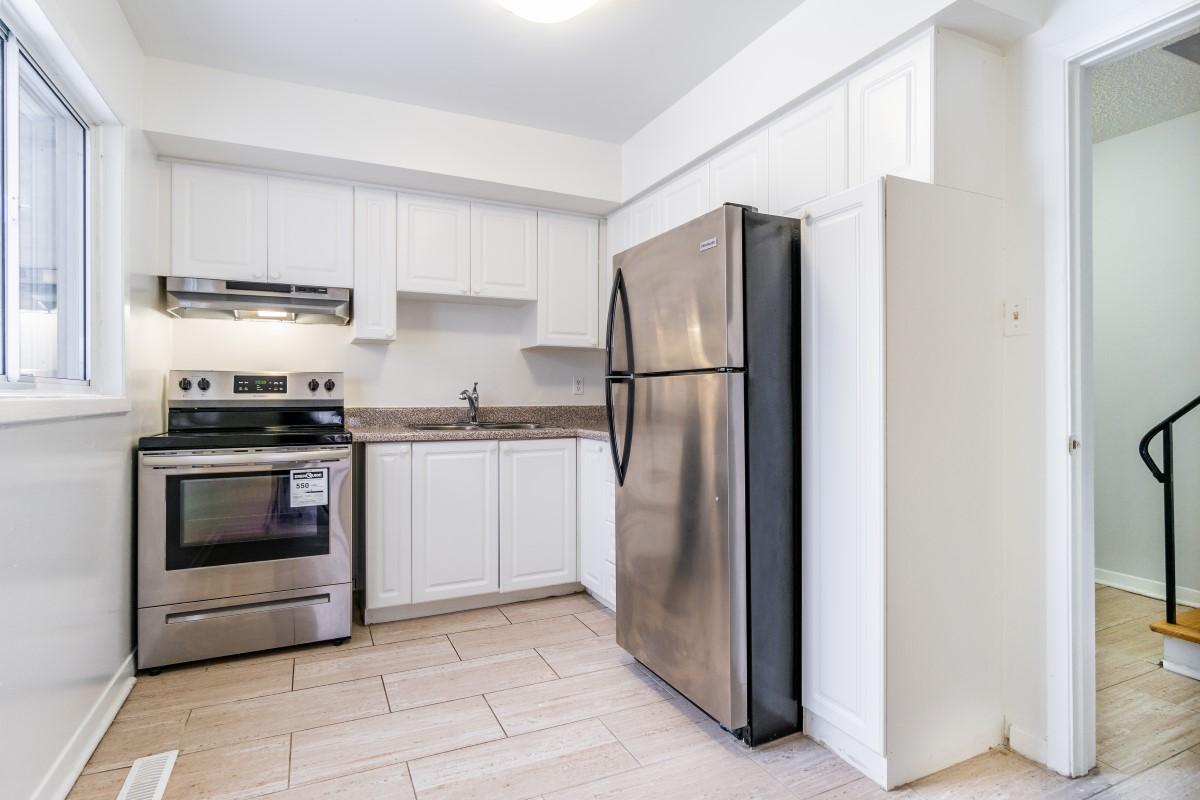 Silverstone Townhomes - Townhouse (2 bedroom) available at 282 Silverstone Drive 4