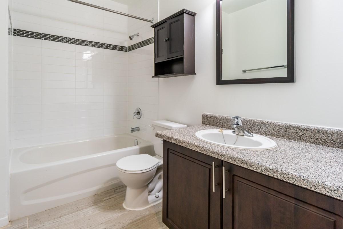Silverstone Townhomes - Townhouse (2 bedroom) available at 282 Silverstone Drive 5