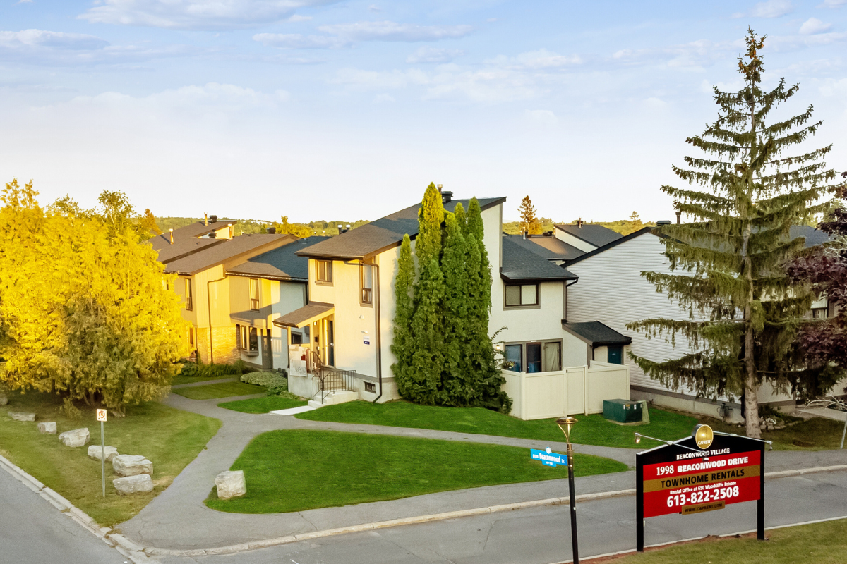 Beaconwood Village Townhomes - Townhouse (3 bedroom) available at 1998 Beaconwood Drive, Ottawa 2