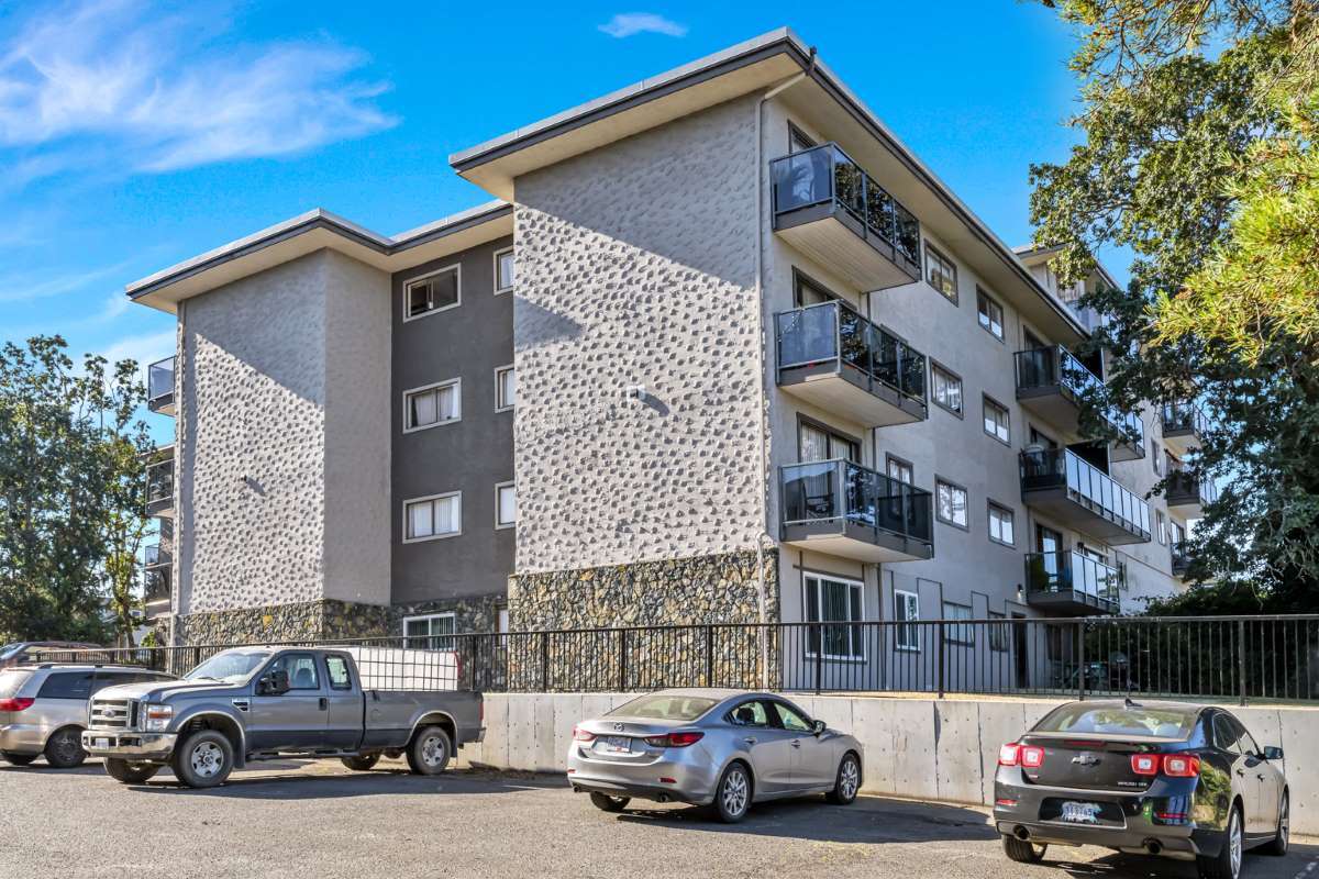 Don Quadra Apartments - 2 Bedroom + Den available at 3244 Quadra Street, Victoria 2