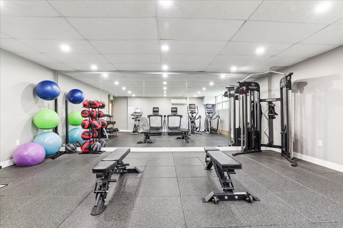 Glencrest Terrace Apartments - 2 Bedroom available at 3055 Glencrest Road, Burlington 5