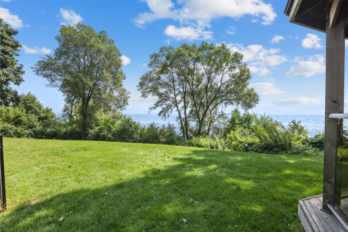 Lord Nelson Apartments - 2 Bedroom available at 5200 Lakeshore Road, Burlington 5