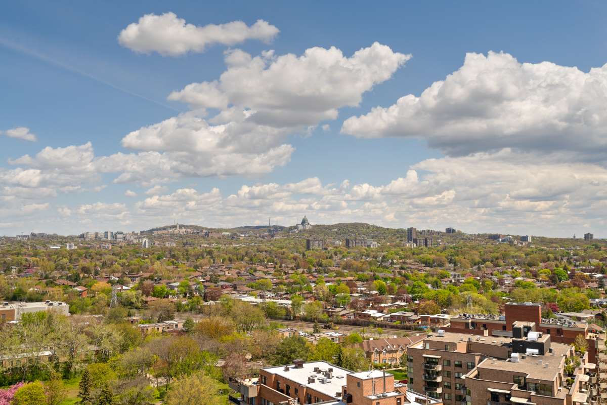 Red Top Tower Apartments - 1 Bedroom available at 5740 Cavendish Boulevard, Côte Saint-Luc