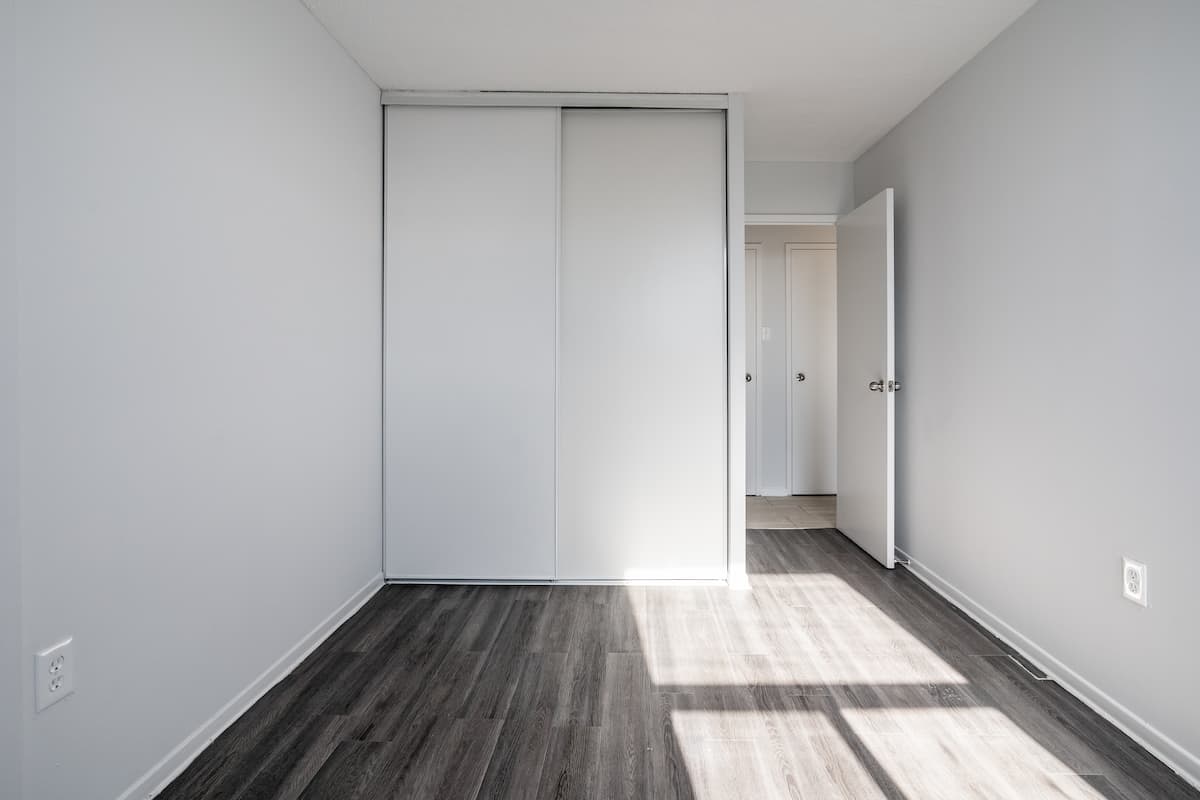 Panorama Apartments - Bachelor available at 18 Panorama Court, Etobicoke 3