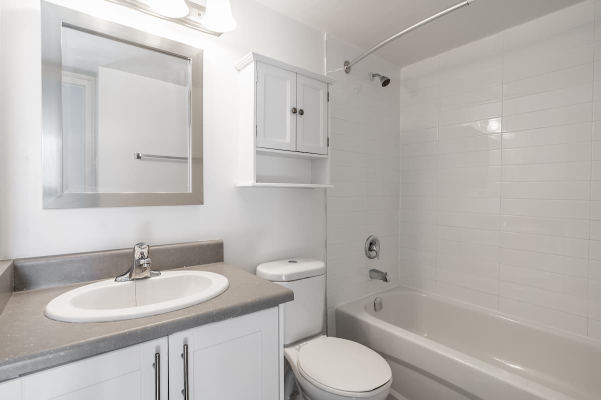 Panorama Apartments - Bachelor available at 18 Panorama Court, Etobicoke 4