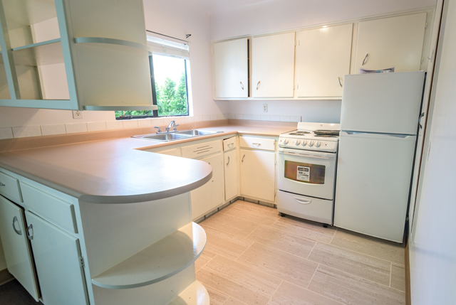 Island Manor Apartments - 1 Bedroom available at 1855 Fort Street, Victoria 3
