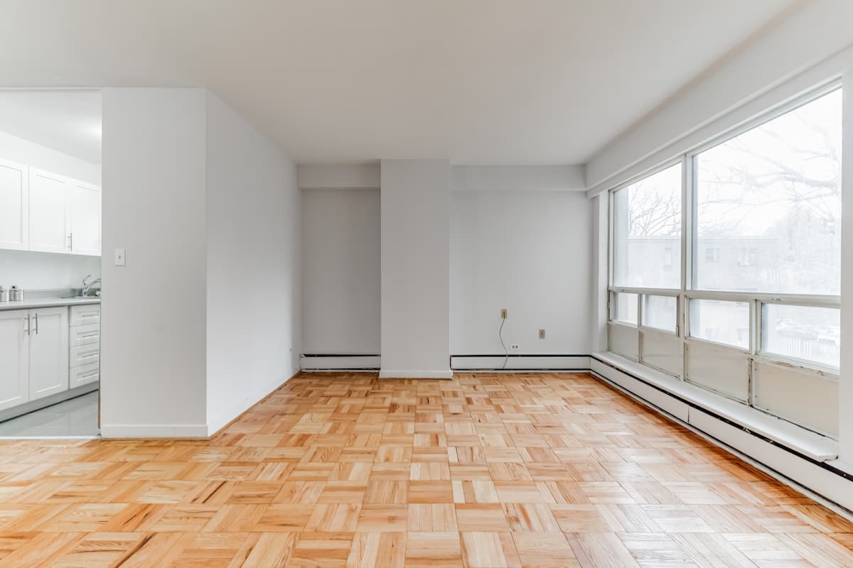 Oriole Apartments - 1 Bedroom available at 1 Oriole Road , Toronto 5