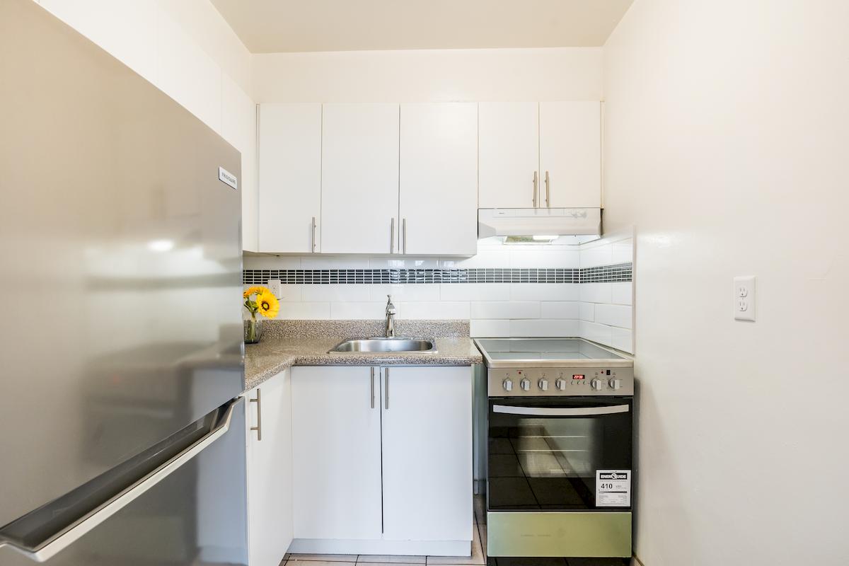 Eastmount Apartments - 1 Bedroom available at 33 Eastmount Avenue, Toronto 3