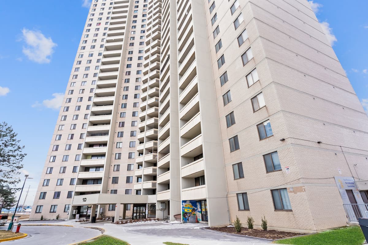 San Romanoway Apartments - 1 Bdrm available at 10 San Romanoway, North York 3
