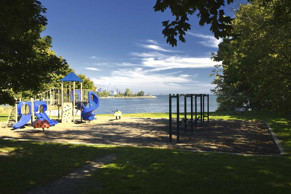 Mimico Estates - 1 Bedroom available at 2527 Lake Shore Blvd West, Etobicoke 3