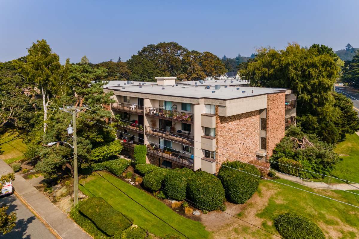 Fair Oaks Apartments - 1 Bedroom available at 3501 Savannah Avenue, Saanich 5