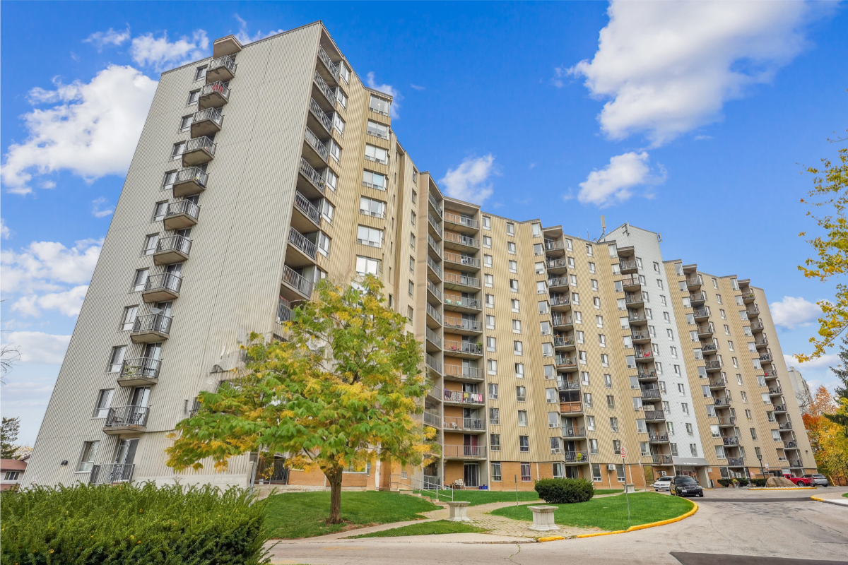 Highland Village - 2 Bedroom available at 501 Wilkins Street, London 2