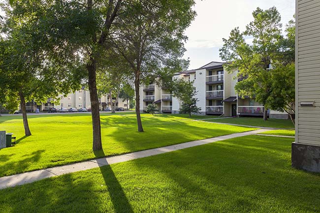 Southwood Greene Apartments - 1 Bedroom available at 4902 Queen Street, Regina 4