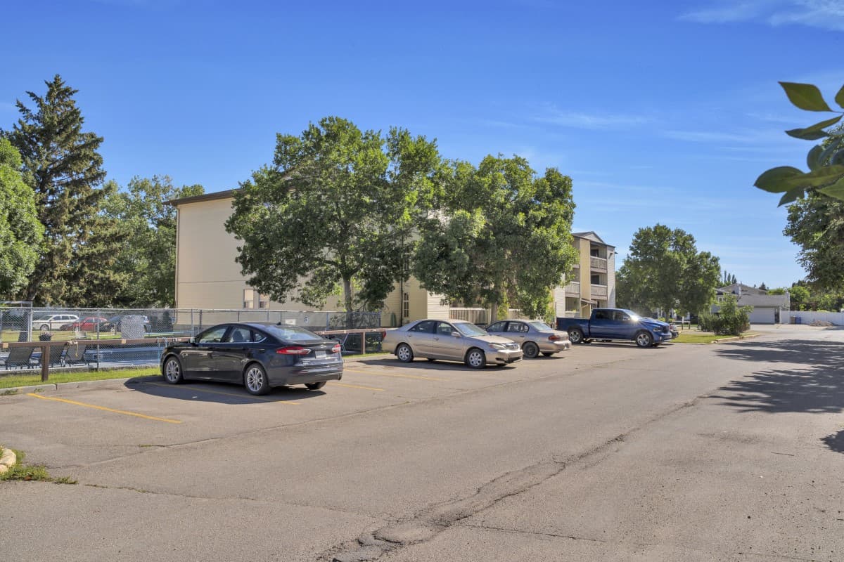 Southwood Greene Apartments - 2 Bedroom available at 4902 Queen Street, Regina 2