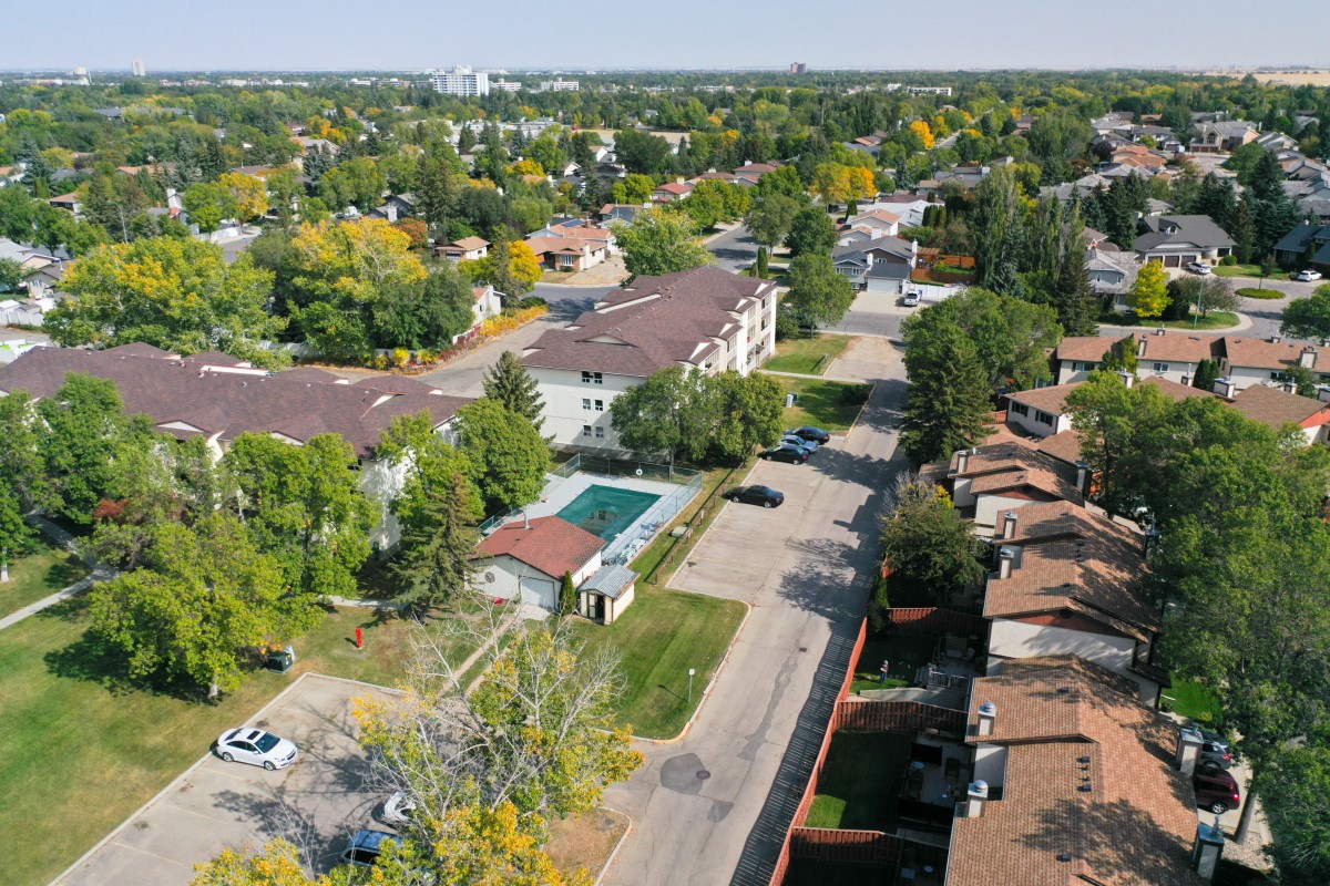 Southwood Greene Apartments - 2 Bedroom available at 4902 Queen Street, Regina 4