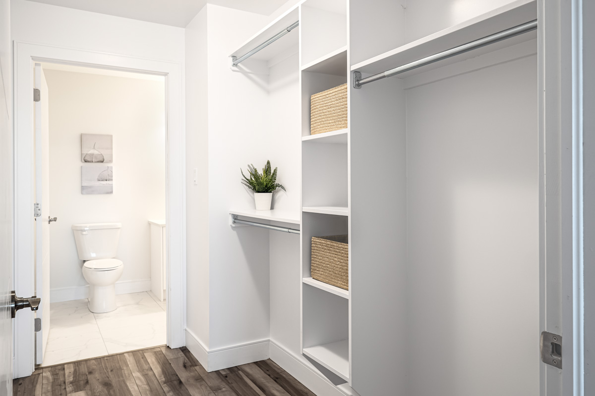 The Sterling Bedford Apartments - 2 Bedroom + Den available at 451 Broad Street, Bedford 3