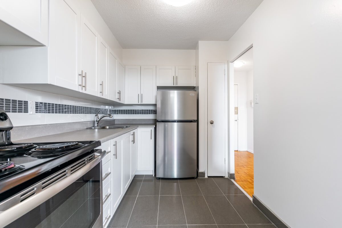 Yonge Eglinton Apartments – Duplex - Bachelor available at 411 Duplex Avenue, Toronto 5