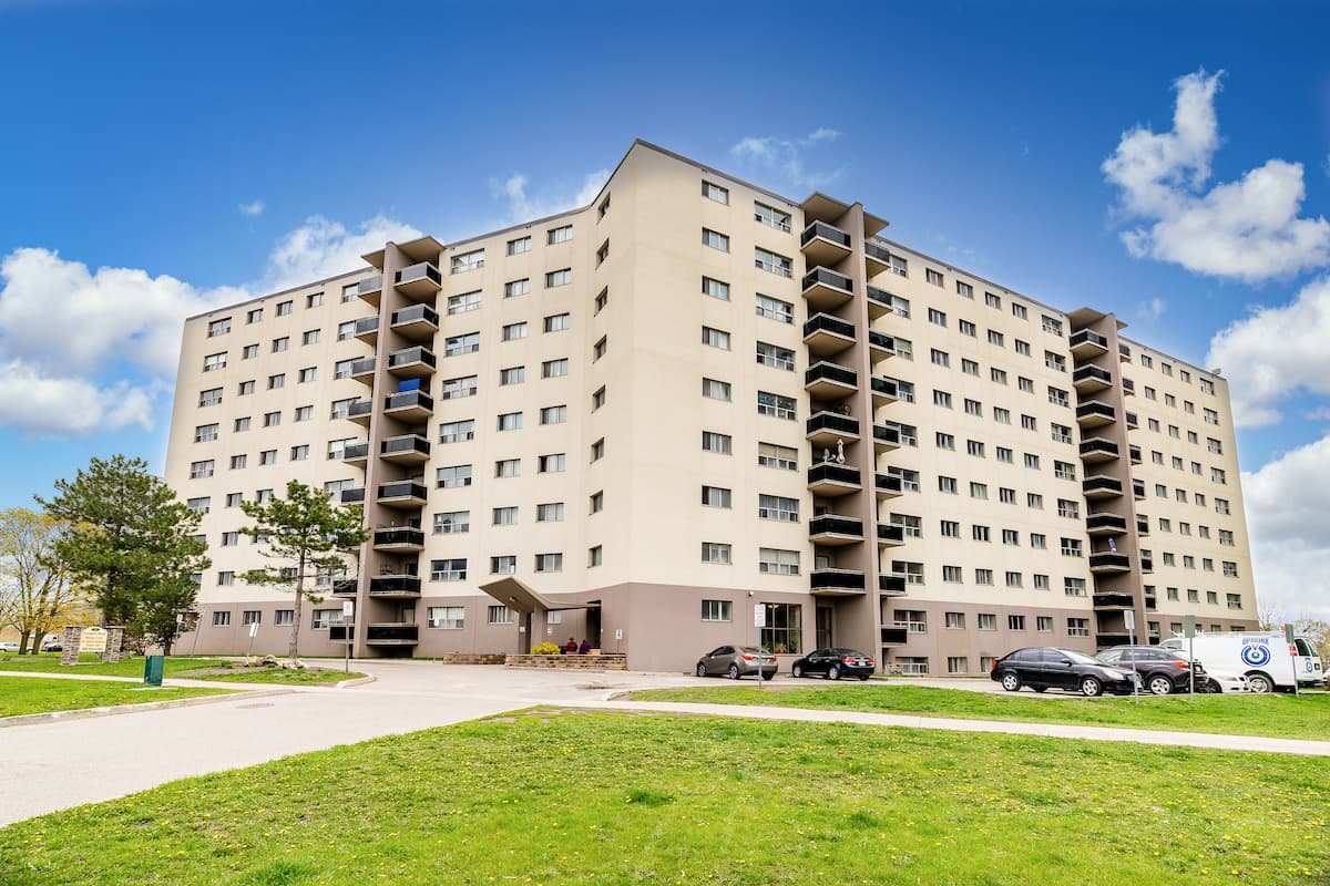 Mona Lisa Apartments - 1 Bedroom available at 191 Nonquon Road, Oshawa 4