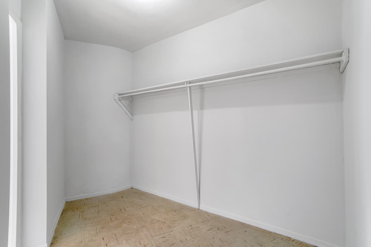 Mona Lisa Apartments - 2 Bedroom available at 191 Nonquon Road, Oshawa 3