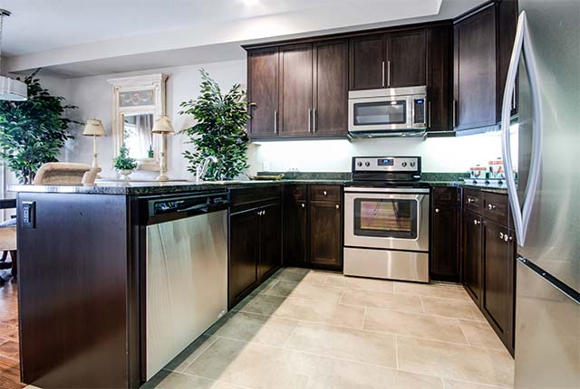 Towns in Hyde Park - Townhouse (3 bedroom) available at 705 Freeport Street, London 4