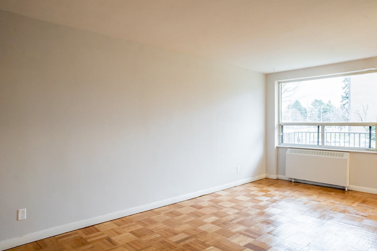Lawrence Apartments - 1 Bedroom available at 1004 Lawrence Avenue East, North York 4
