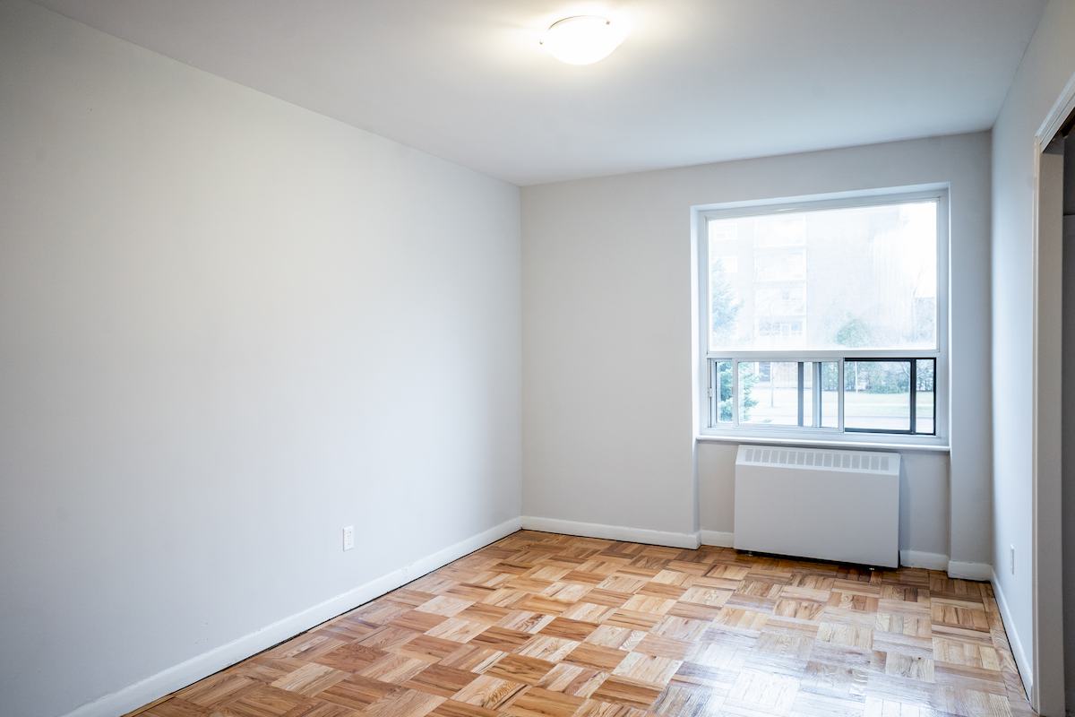 Lawrence Apartments - 1 Bedroom available at 1004 Lawrence Avenue East, North York 5