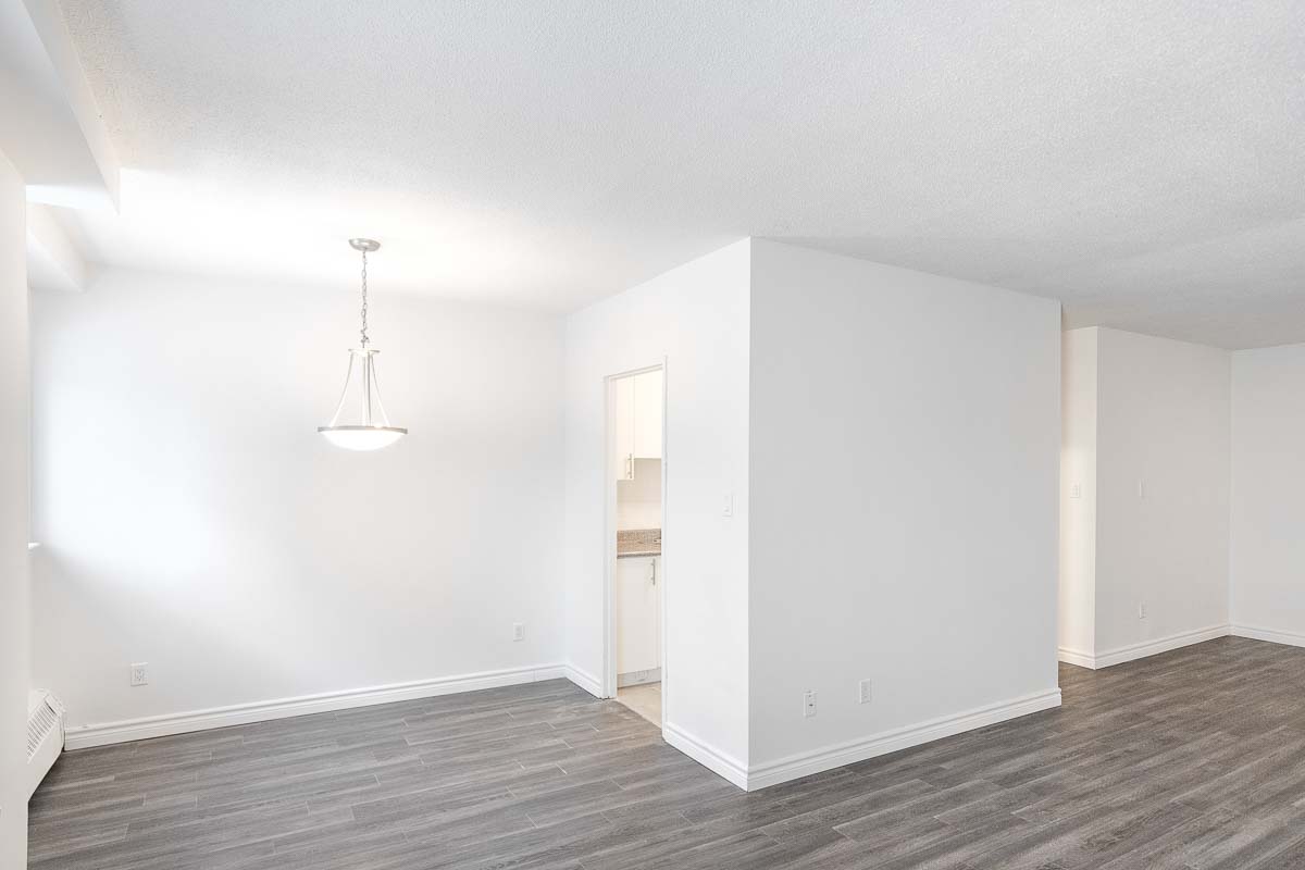 Sunnybrooke - 1 Bedroom available at 5460 Sunnybrooke Avenue, Côte Saint-Luc 3