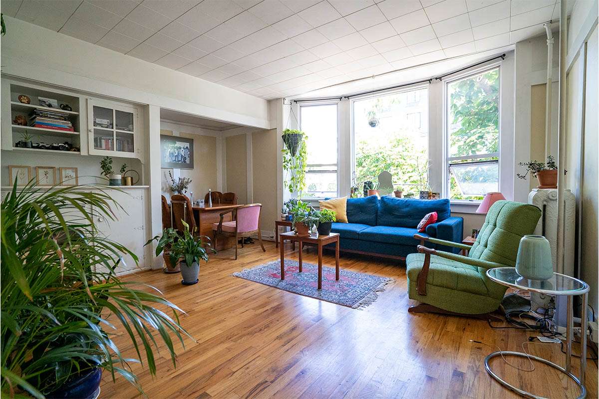 October Mansion - 2 Bedroom available at 1030 Cook Street, Victoria 3