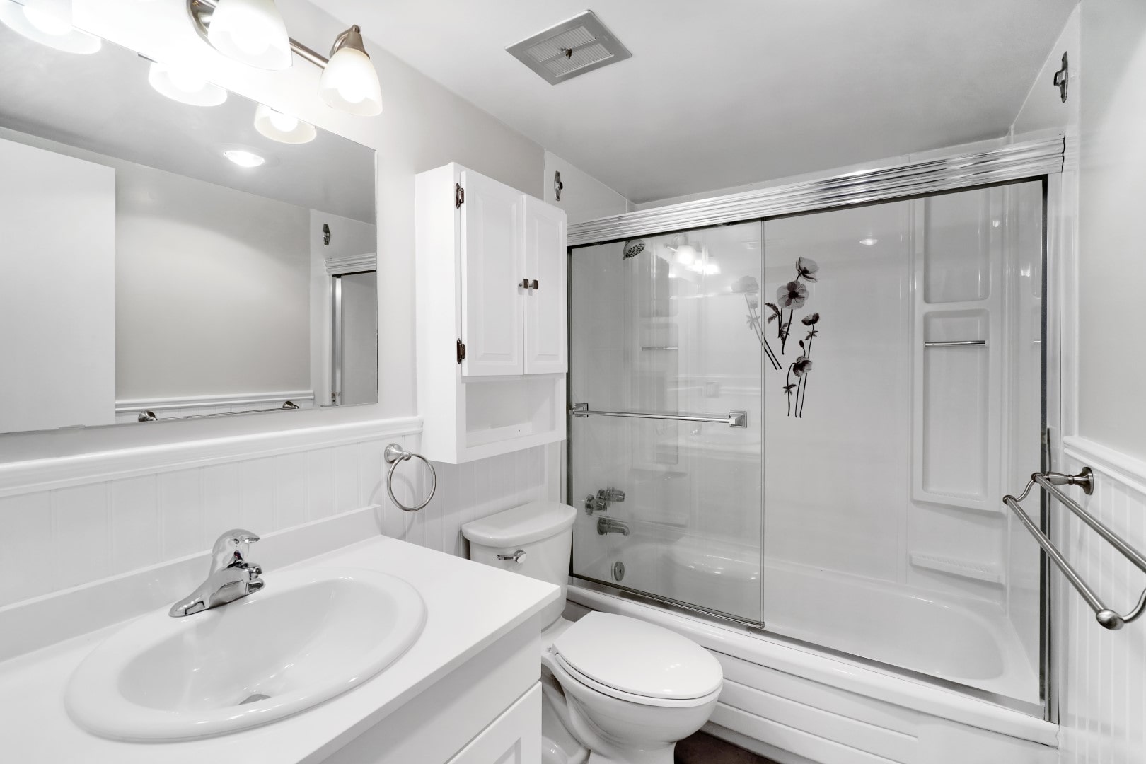 Ocean Park Manor - 1 Bedroom available at 885 Dunsmuir Rd, Esquimalt 5