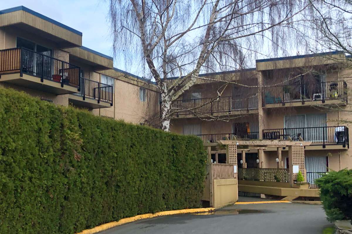 Ocean Park Manor - 1 Bedroom available at 885 Dunsmuir Rd, Esquimalt 3